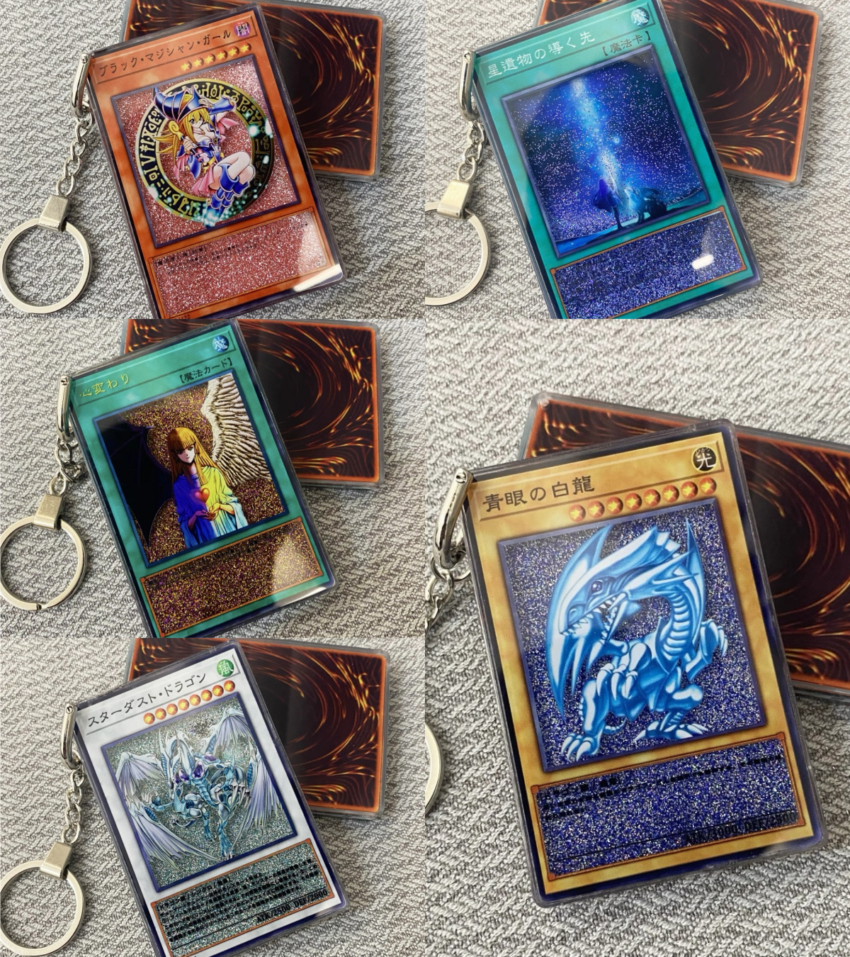 YU-GI-OH Cards Premium Liquid Motion Keychain,A Perfect Gift for YU-GI-OH fans